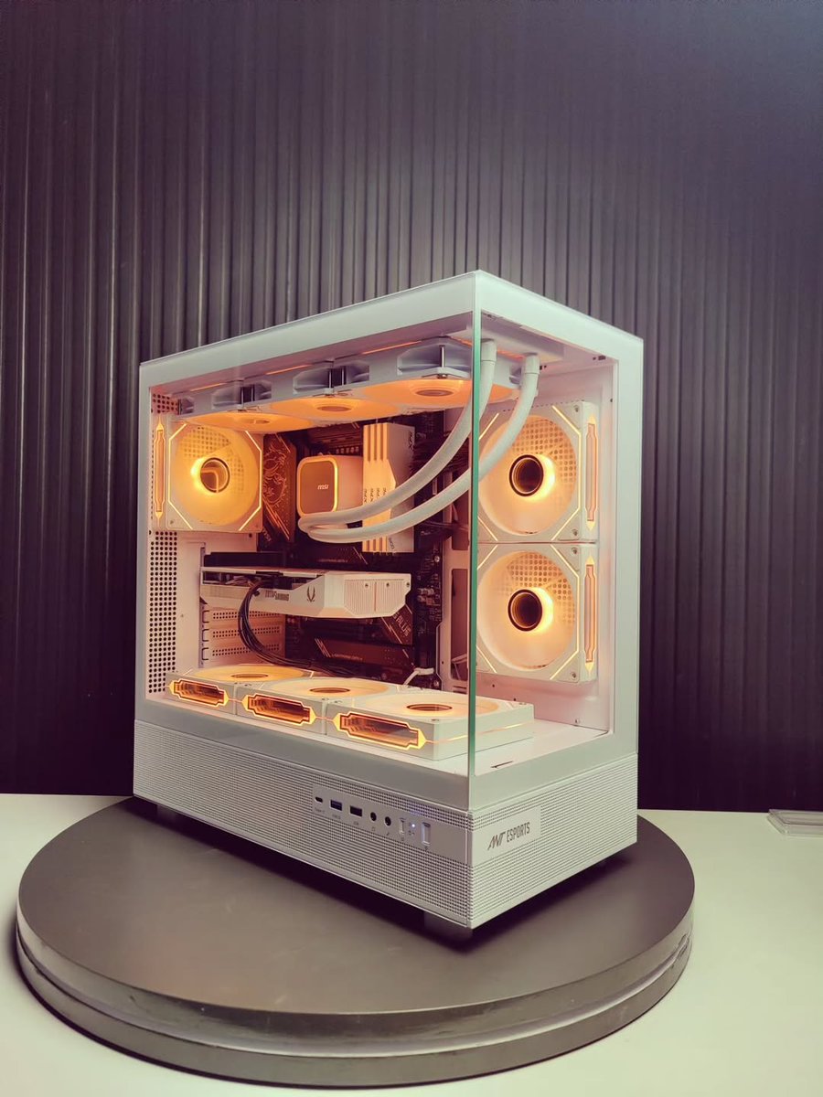 ZOTAC_UK's tweet image. Getting that frosty aesthetic locked in ❄❄

IG: tibgstoreofficial

#ZOTAC #PcHardware #PcComponents