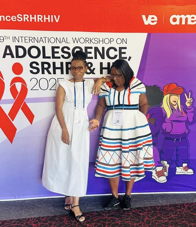 FASTPrEPstudy's tweet photo. We're proud of our team members ! 🤩🥳👏🏽
Prisca & Nokwazi showcased their research at the HIV Adolescence Workshop @hivadolescence.
Their Abstract Posters highlighted key insights on young PrEP users and the influence of intimate partner dynamics on PrEP. 📖💊
#fastprep https://t.co/1TOoLUTOLI