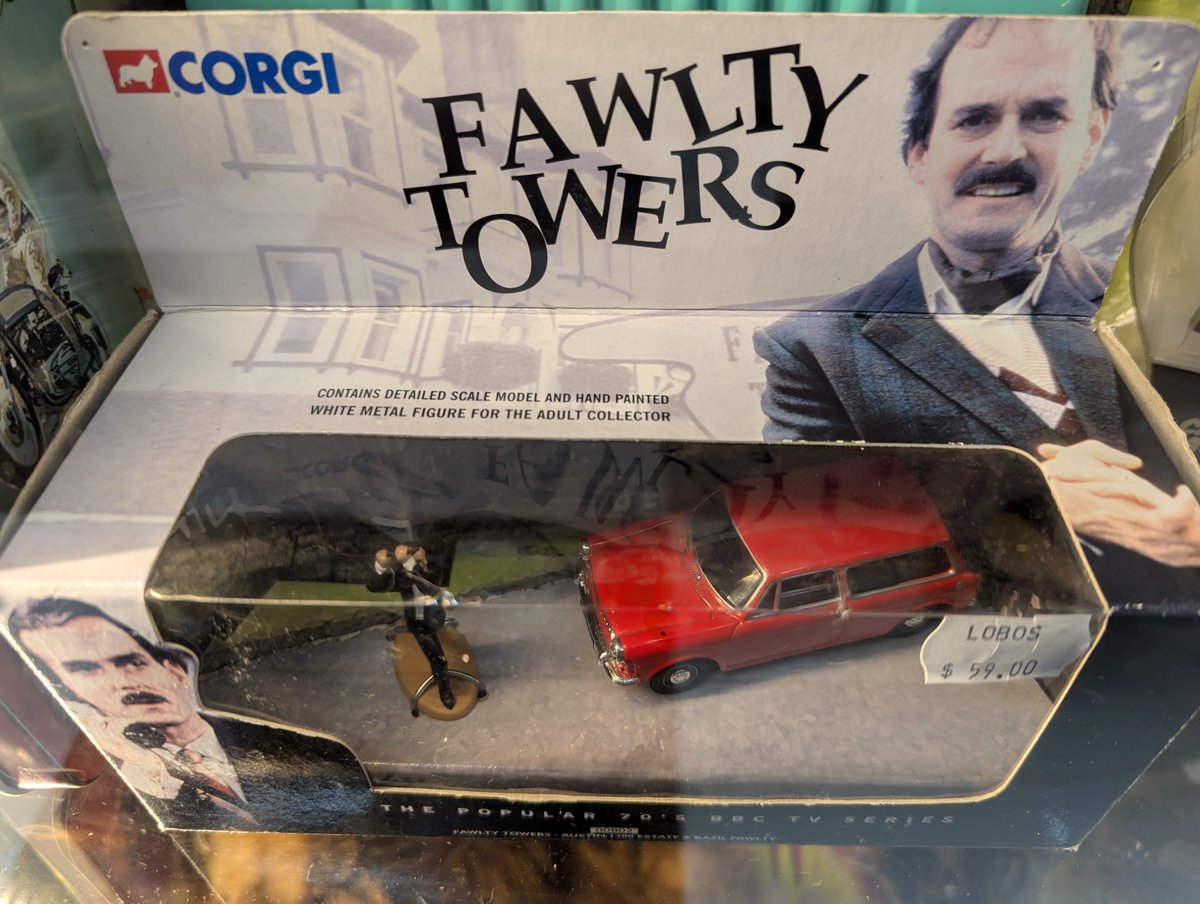 VB_tins's tweet image. Saw this in a collectables store in Melbs last year. Liked it enough to take a photo, but something stopped me buying it at the time. I kinda regret not getting it...