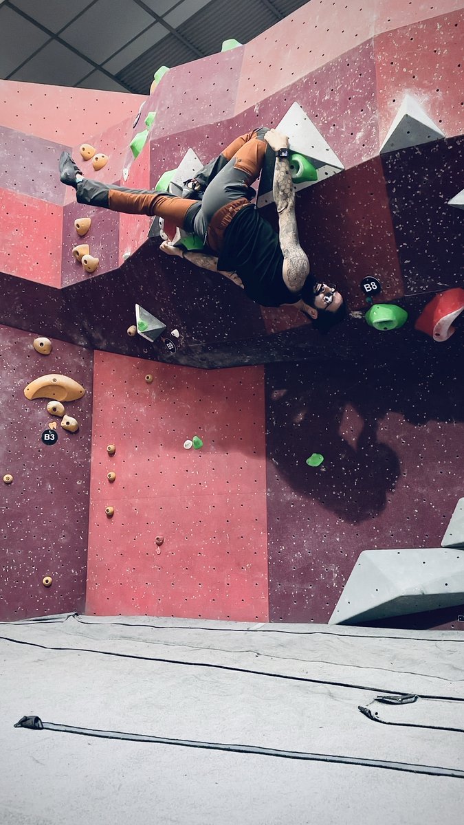 "Bouldering is easy, just go up"

Bouldering: