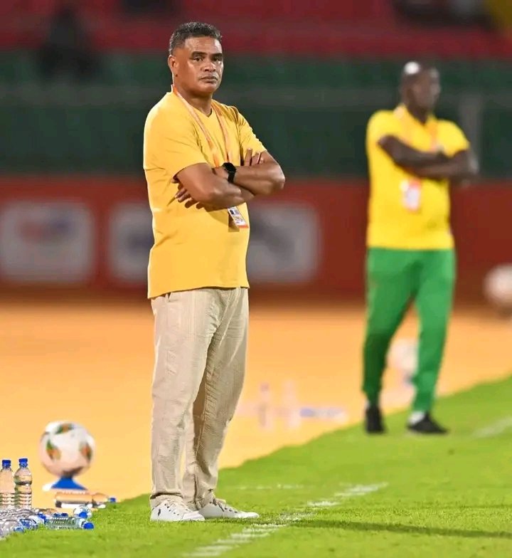 Princessbrakz's tweet image. 🟢Young Africans SC wamebakisha hatua chache kumteua Romuald Rakotondrabe kuwa kocha mkuu wa klabu hiyo 

Mazungumzo yamefikia pazuri kiichobaki ni kumalizana na Shirikisho la mpira Madagascar 

Ni suala la muda ⌛