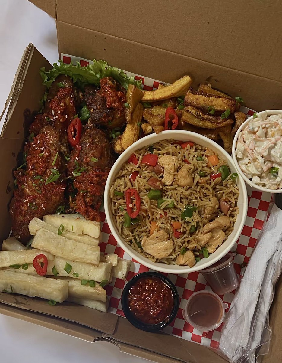 PrettyOat's tweet photo. Start your day off right with a delicious food from @thehottiechef 
#MorningVibes #GoodFood #Delicious https://t.co/JZQ8qyvCxC