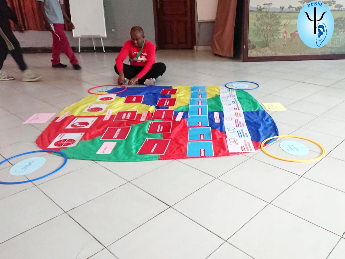 BurundiPpsm's tweet photo. 👉 #BeThere : soutien aux parents exposés aux conflits, stress et déplacements forcés
Grâce à la plateforme #EQUIP, outils #WeAct & #EnAct assurent la qualité de mise en œuvre. 🙏 Merci à @Warchild ALLIANCE pour cette formation enrichissante. https://t.co/qsALYJUqF4