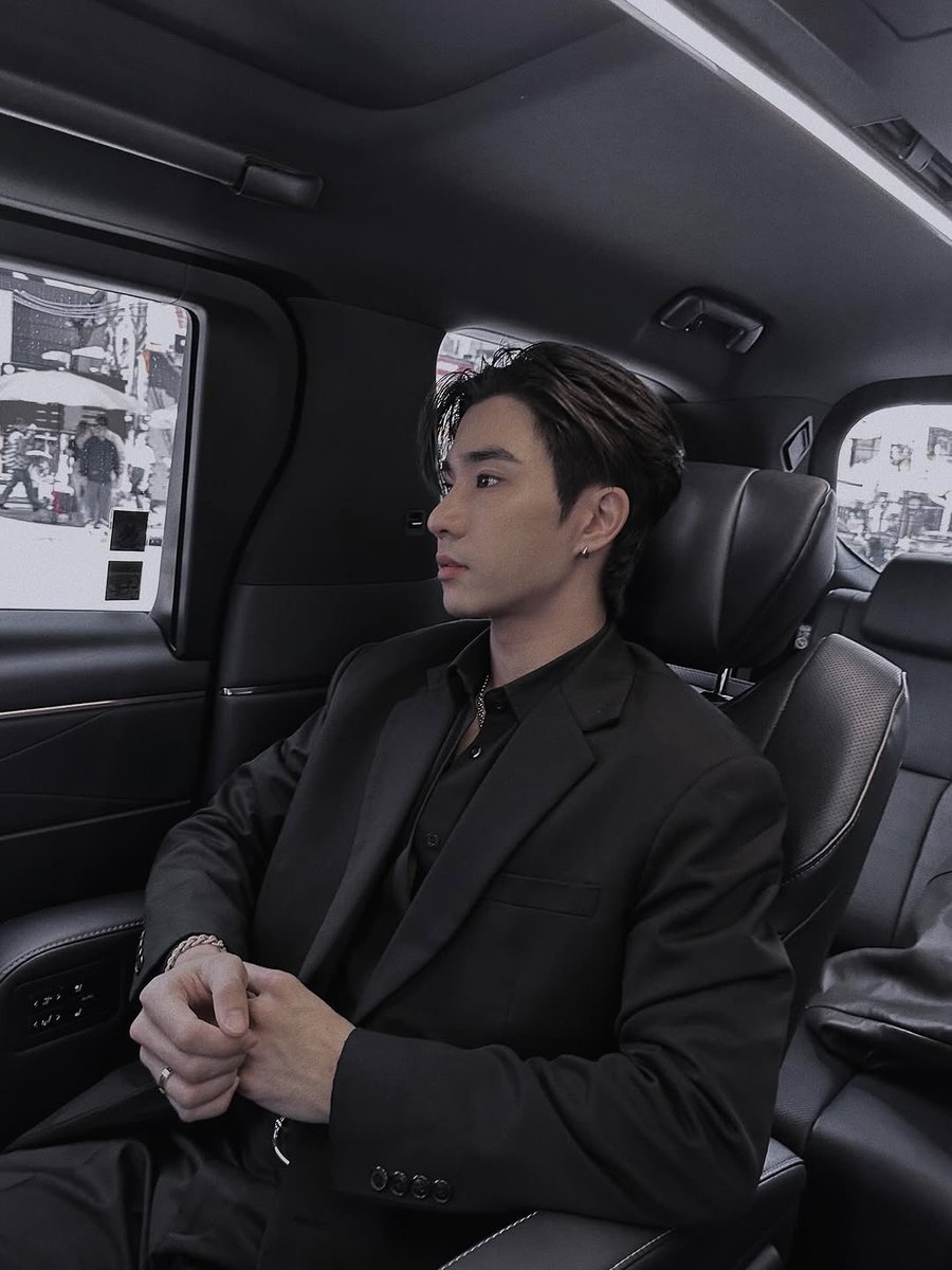 rewadee_791's tweet photo. ✌🏻หล่อเทห์เกิดคำบรรยาย
#PerthTanapon @perthppe @christmasprinc6 @kasemsri_noi @27JShveRaK47lO5 @NokNokPS 💘💘💘 https://t.co/RvBF3YXitv