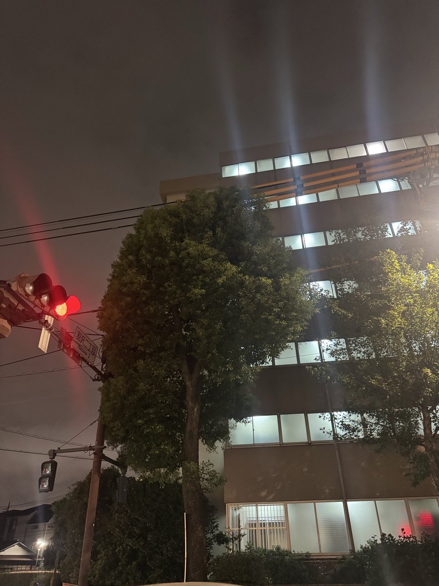 Know8s's tweet image. 雨の予感😬