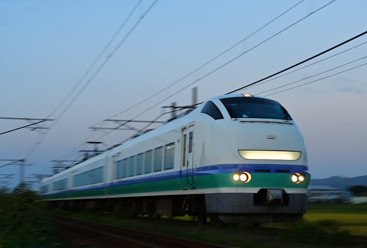 2025/10/06
54M しらゆき4号
58M しらゆき8号
E653系 H202編成
上沼垂色