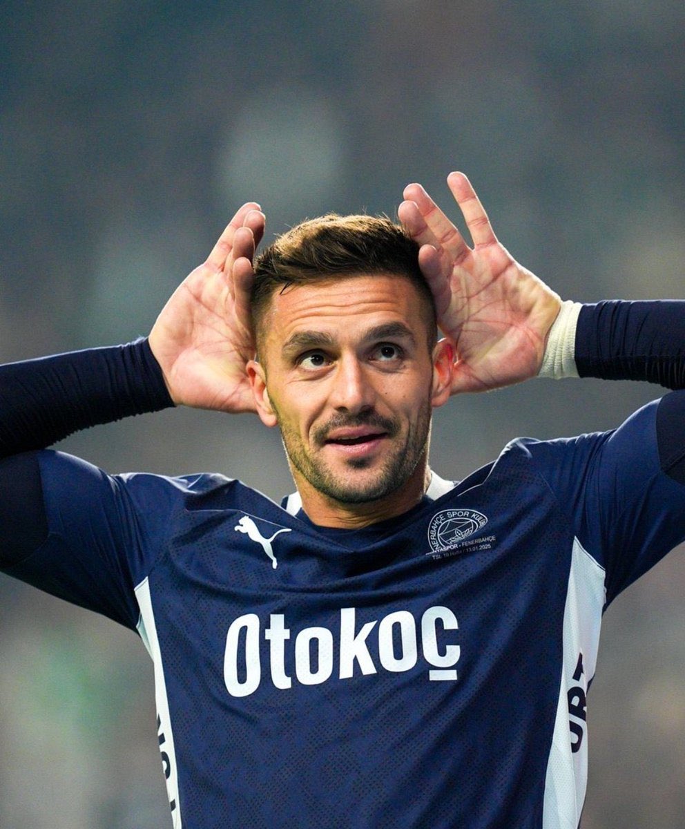 “Edin Dzeko ve Tadic ayrıldığı zaman bu taraftar değerini anlayacaktır”. 

Aykut Kocaman 

Adamları yemekhanede tüplü Aygaz’ın yanında gönderdik amk