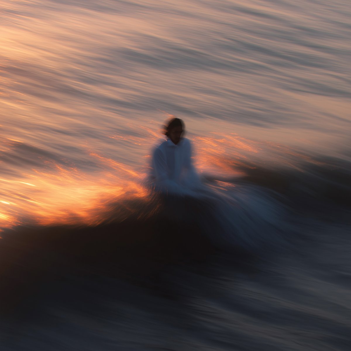 Swedish producer <a href="/klur_music/">Klur</a> shared his striking sophomore album 'After The Rain' on October 3rd, via <a href="/Colorize_Music/">Colorize</a> 

Stream the magical album today 🪶

muze.ltd/swedish-artist…