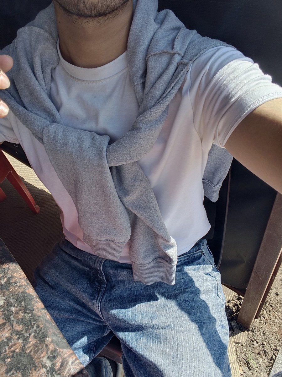 Cigarette Posting tweet media