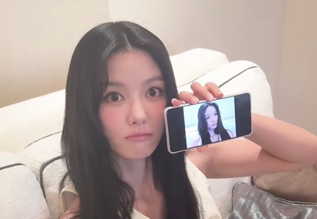 kyjaddicted's tweet photo. Awesome ent uploaded a reel about Kim yoo Jung. Go and engage with this.

✓ like
✓ drop some positive comments [ minimum 10 comments ] 
✓ don't spam with emojis [ write something and attach emojis] 
✓ share and don't forget to share it on your story 

https://t.co/lk6gX5IDOf https://t.co/NEazsnZ0PM