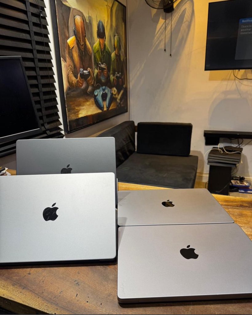 TopTechCompany's tweet photo. MINT 14 INCHES M1 PRO 16GIG/512SSD WITH
CHARGER-1,380,000 ! https://t.co/A2xsxbRCtO