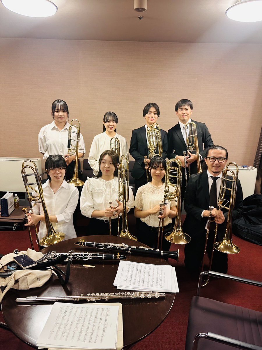 oku_trombones's tweet photo. 9/12(金)ウインドオーケストラ スペシャルコンサート
@ザ・シンフォニーホール

遅くなりましたが……無事スペシャルコンサートが終演しました‼️

今回はTb専攻4人に加えて、素晴らしいゲストの皆様にもお手伝い頂きました✨️✨️

ご来場頂きました皆様、ありがとうございました‼️‼️ https://t.co/X6Ek1kzFaV