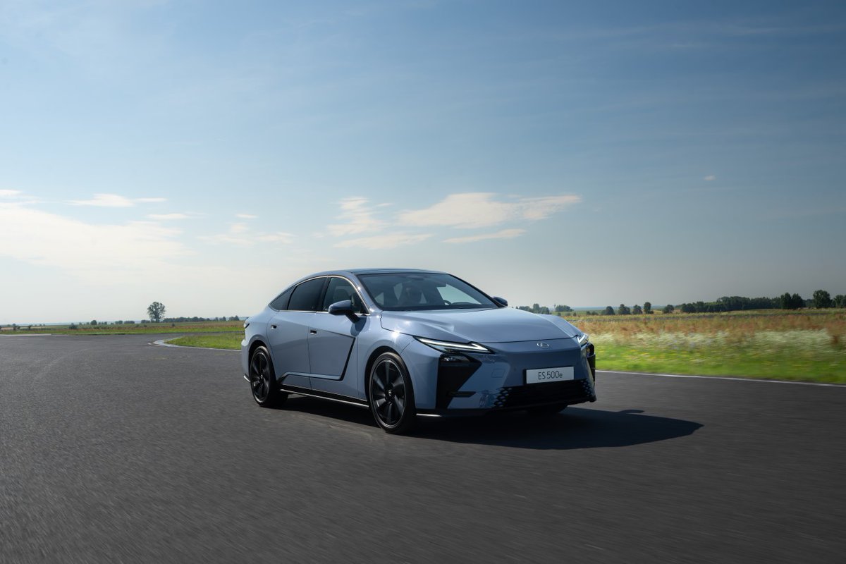 Lexus Polska tweet media