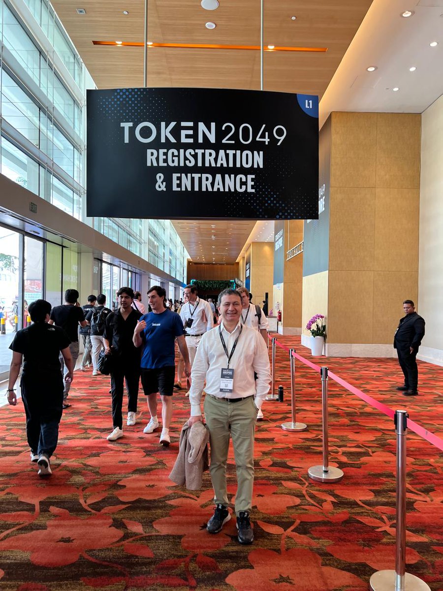 🌐 ATAIX Eurasia at #TOKEN2049 #Singapore 2025
Our CEO Arutiun Pogosian joined the largest Asian crypto event of the year — TOKEN2049 Singapore at Marina Bay Sands, gathering 25,000+ participants from 160+ countries.
#Web3 is shifting from hype to real infrastructure.