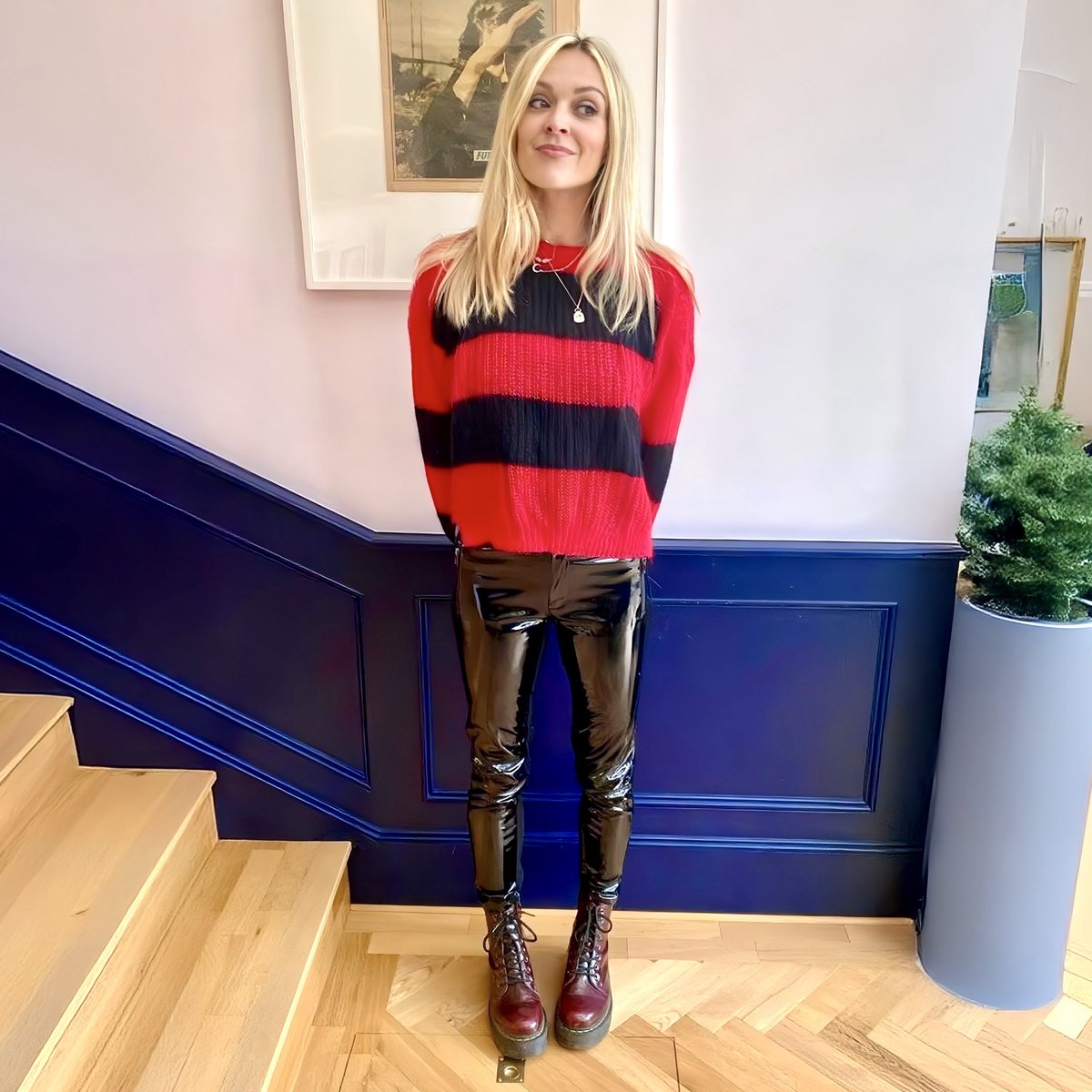 raymach1's tweet image. Fearne cotton

#FearneCotton
#Pose
#PVC
#Latex