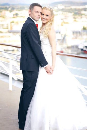 11 years married, nearly 21 years together and forever to go. Happy Anniversary to my best friend and soulmate <a href="/singerboy72/">Mark Kelly (JASON WARD🎭)</a> 🫶🏻