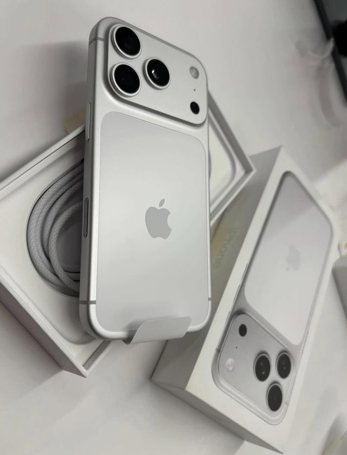 Kardeşlerimden kaç tanesinin iPhone 17 Pro Max'i yok?
Hala popülerken, bir ödül verelim. 1 kişiye 1 iPhone hediye. Hiçbir koşul yok.
RT yapın ve yorum bırakın ki seçebileyim, süre 72 saat.