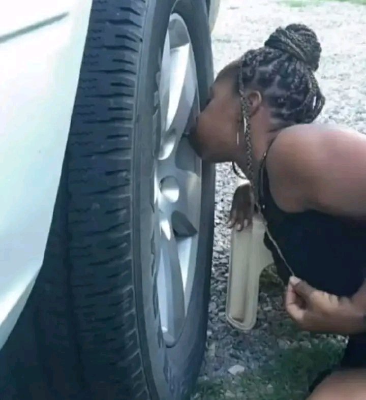 snilloh_'s tweet image. &quot;Babe we can&apos;t go to the ATM because my tyre is flat.&quot;

Girlfriend:
