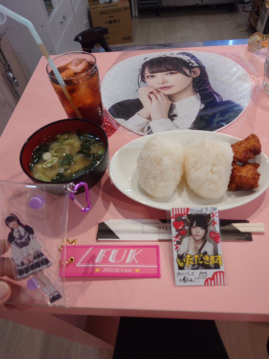 threeupfour's tweet image. 2025.10.6(mon)
こもれび喫茶店
→ラブハー前後半

ライブ休みの一日。今年初のこもれびに月曜ラブハーでした。途中まで #ドカ食い気絶部 でしたが無事にお迎え出来て良かったのが本当に嬉しかった🎶今日会えたキャストのみんなありがとうでした😊🌾🐹🧠🍓👑🔮👾

@komorebikissaF
@I_Heartcafe