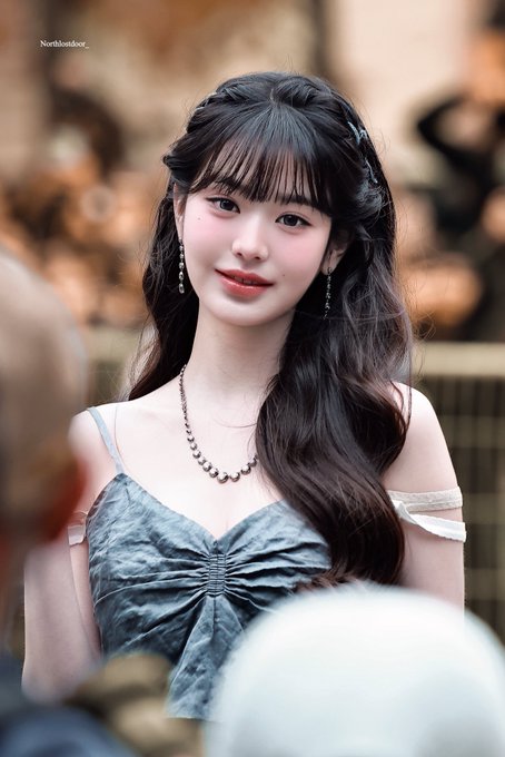 G2k_BT6awAE4KXQ?format=jpg&name=small