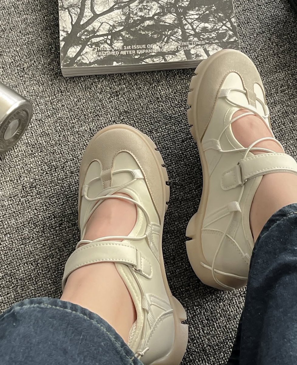 jacfkpot's tweet photo. pretty sneakers for self reward 

comfortable and stylish https://t.co/oFaHN0xu0b