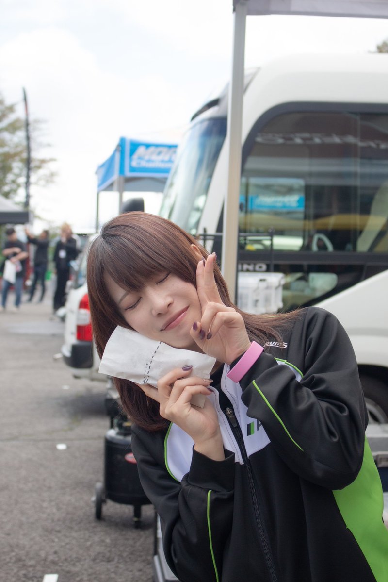 yanihage_okazu's tweet image. 2日間寝不足だろうに会話も
丁寧に対応して下さって
ポーズもとってくれて
頭が上がりません🥲
嬉しくていっぱい話したいことあったけど緊張して全部飛んだ🤣
AICELLO優勝おめでとうございます🏆
 #久万高原ラリー 
 #AICELLO