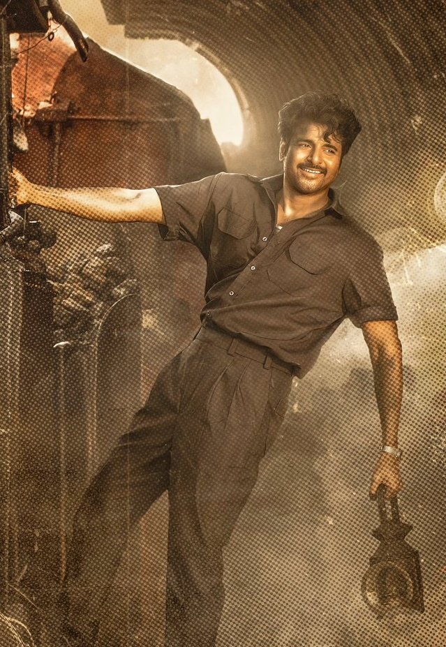 Sri_VaishnaviSK's tweet image. Can&apos;t Wait to witness my Man on the Big Screen...🔥🔥 #ParasakthiPongal 

@Siva_Kartikeyan #KingSK