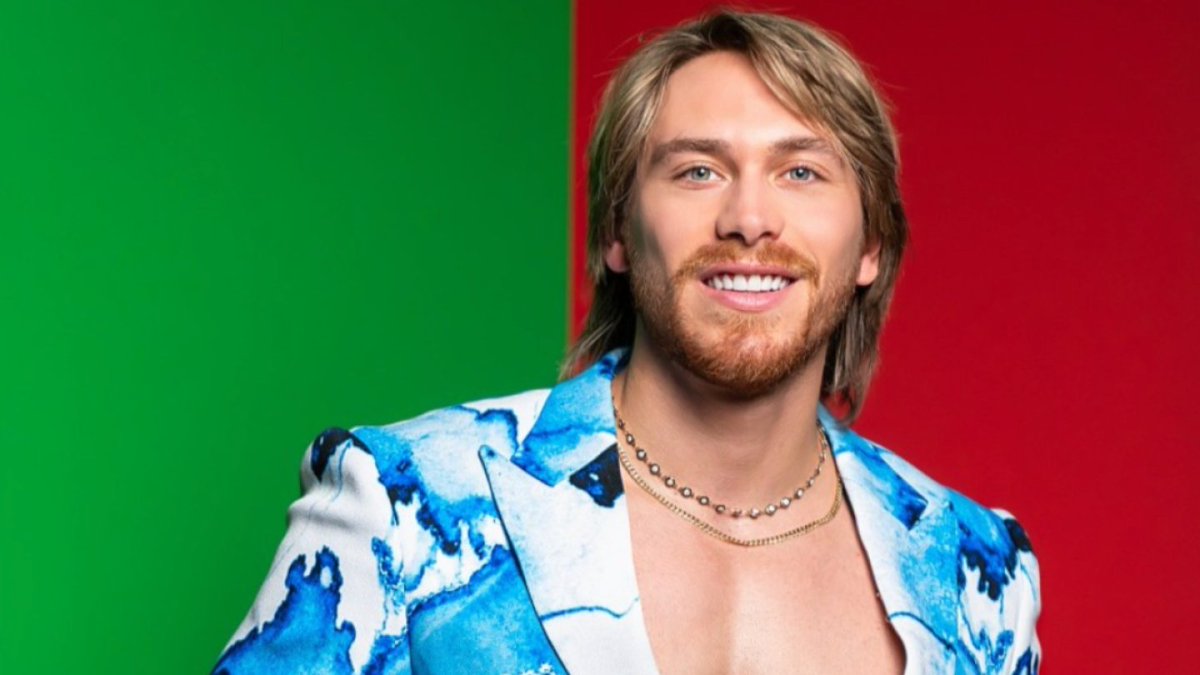 #Espectáculos | Aldo de Nigris ganó la Casa de los Famosos México con más de 19 millones de votos. No quiso el dinero del premio para el solo, insistió a la producción compartirlo con Abelito.
#Aldo  #LaCasaDeLosFamososMx
#LCDLFMX3 #LaCasaDeLosFamososMx3
#elinstantenoticias