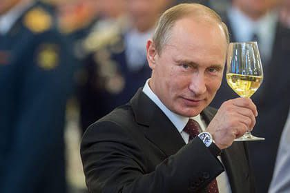 mog_russEN's tweet photo. 🚨⚡️Peskov: On Oct 7, Putin will celebrate his birthday with greetings from his grandchildren, a Security Council meeting, and several international calls🥂 . https://t.co/HdjBHk6RHu