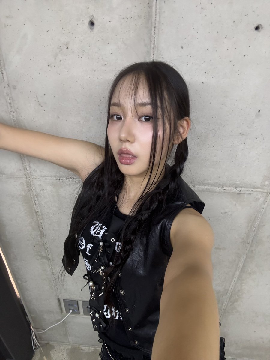 ablume_twt's tweet image. 나한테는 댕댕이 시오, 오늘 유독 더 뽀짝하고 예쁘더라~~
오늘만의 너가 하이틴 주인공.
우리의 우정도 하나의 장면이 된 순간, 앞으로도 오래 함께하자!
HBD SIO ⌁❤︎⌁  

#ablume #어블룸 #SAENA #새나