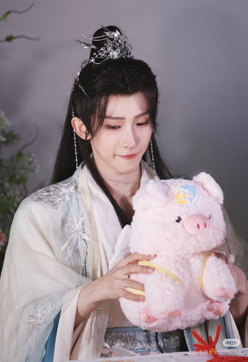 Hêu còi

Liuyu Eastern Charm In Paris 

#AmbassadorLIUYUxSHIATZYCHEN