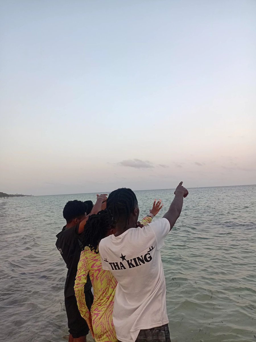 oliver andika🇰🇪 (@vyrezofficial) on Twitter photo 