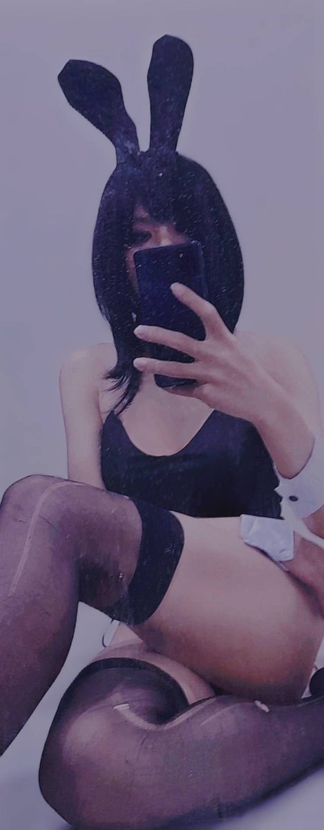 中秋節快樂OHO... 放上昨天直播穿的兔女郎圖
目前為止 我個人穿下來尺度最大的女裝!!!

#僞娘 #女裝男子 #女裝 #男の娘