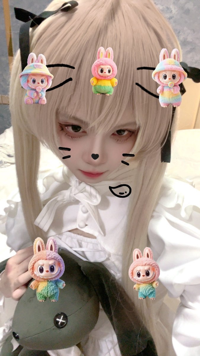中秋快乐🎑
<a href="/wbxskwwww123/">小尧炒蛋</a> 画的妆 ，谢谢小美女
第一次出c，满足嘞
#cosplay #穹