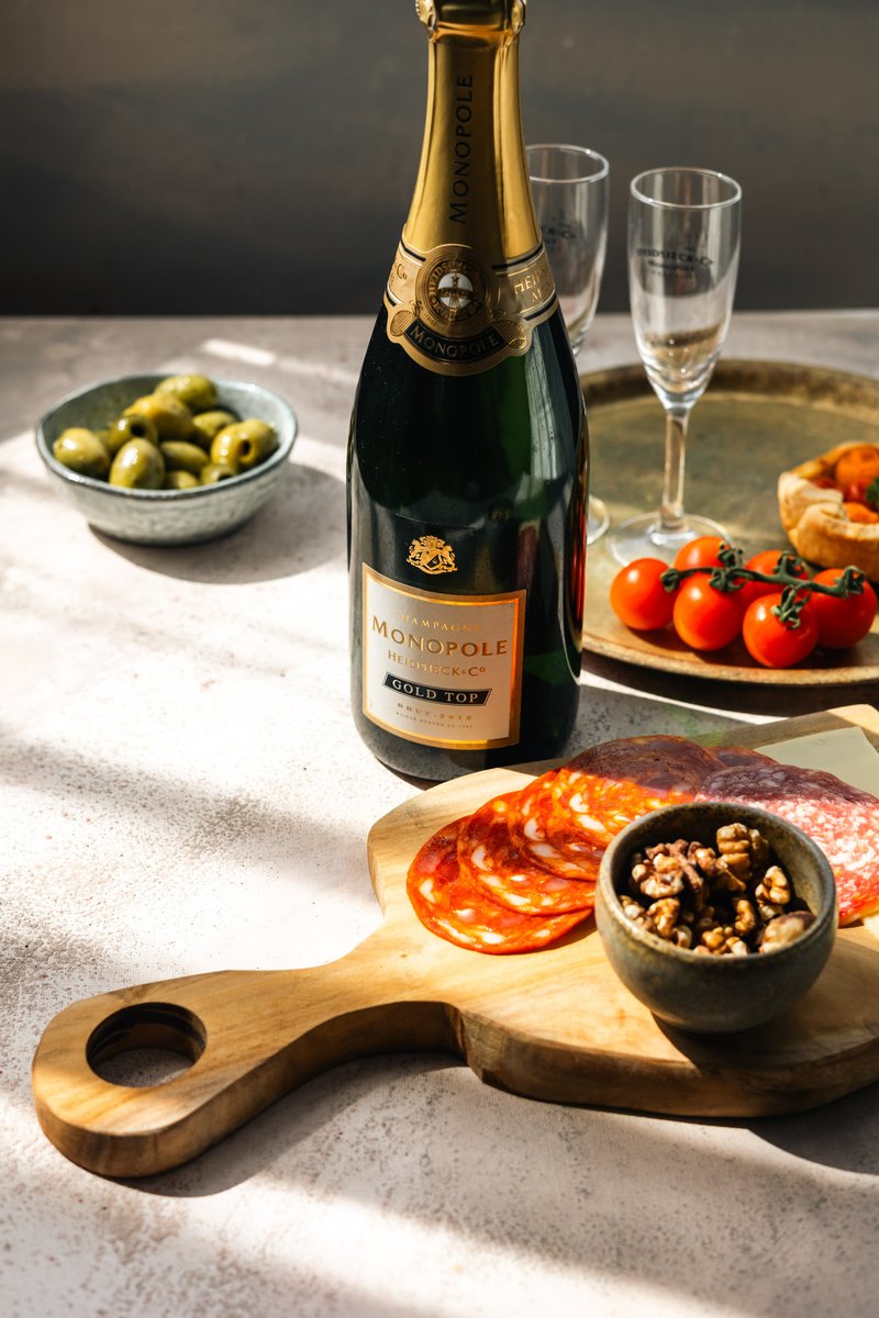 Monopole Champagne tweet media