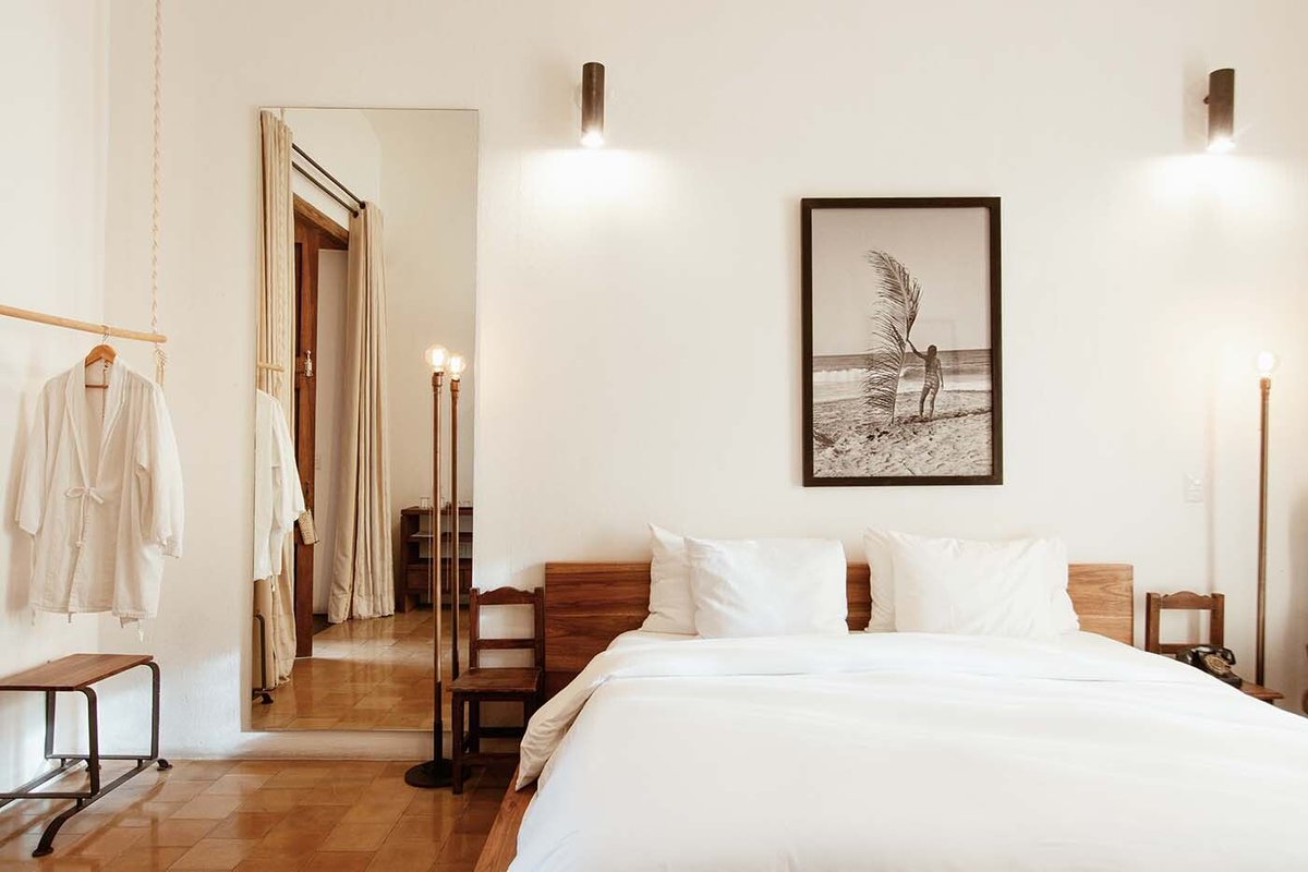 A seductive 17th century oasis in the heart of Oaxaca, Hotel Sin Nombre balances history, art, and contemporary calm... we-heart.com/2025/10/06/hot…