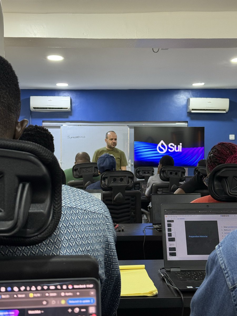 minting_ruru's tweet image. Live at Lagos Nigeria in @SuiHubAfrica  with @Mysten_Labs solution team for the advance move developer training 

Day 1