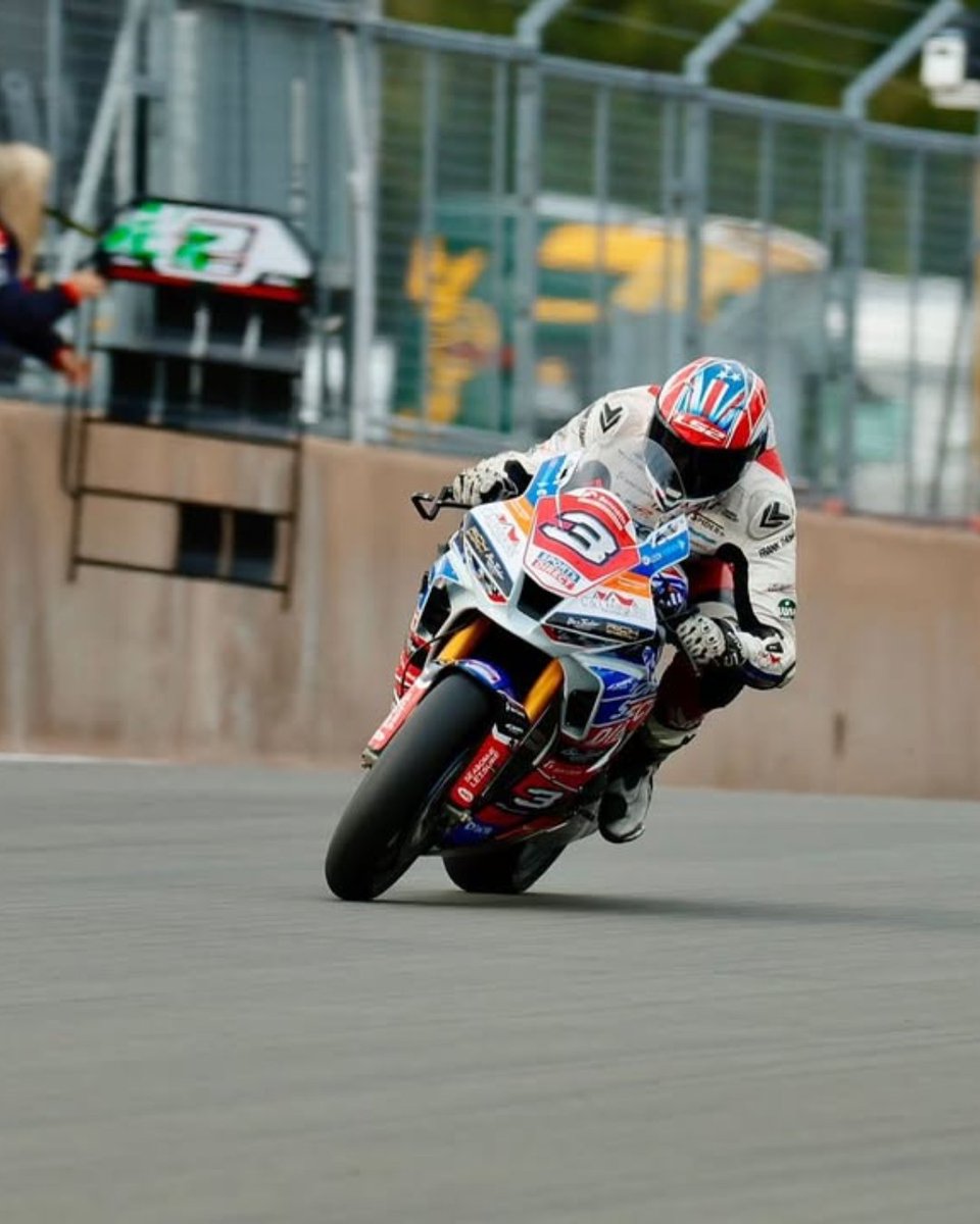 js_accessories's tweet image. Wild weather, flying starts &amp;amp; gritty results 🌧️

Billy McConnell bagged P8, P10 &amp;amp; P14 at Oulton Park – his best points haul of the season! The team grafted hard through storm chaos.

Next: Brands Hatch. Let’s go! 💥

📸 hopgoodphoto

#Frank_Thomas_Clothing #FrankThomasMoto