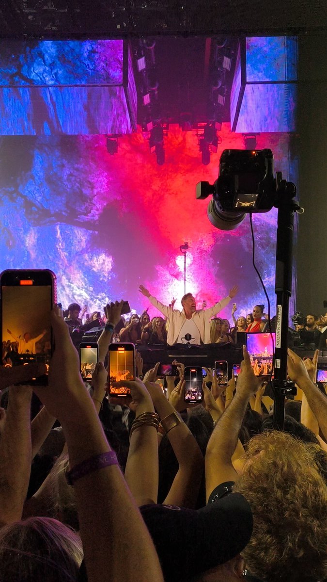 🛸 <a href="/unvrsibiza/">UNVRS</a> Closing Party with <a href="/davidguetta/">David Guetta</a> 

#ibiza #unvrs #davidguetta