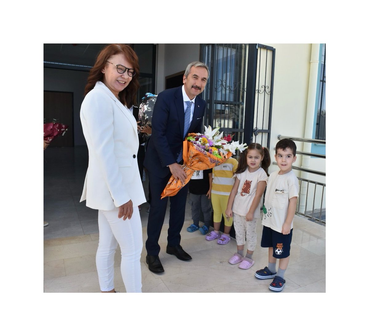 T.C. Sarıçam Kaymakamlığı (@kaymakamlik01) on Twitter photo Kaymakam <a href="/dayanc_m/">Murtaza DAYANÇ</a> hayırsever iş insanı merhum Arif Uçurum tarafından yaptırılan ve yeni eğitim öğretim yılında faaliyete geçen okulları aile bireyleriyle birlikte ziyaret ederek incelemelerde bulundu. Eğitime desteklerinden dolayı Uçurum Ailesine bir kez daha teşekkür ediyoruz. Kaymakam <a href="/dayanc_m/">Murtaza DAYANÇ</a> hayırsever iş insanı merhum Arif Uçurum tarafından yaptırılan ve yeni eğitim öğretim yılında faaliyete geçen okulları aile bireyleriyle birlikte ziyaret ederek incelemelerde bulundu. Eğitime desteklerinden dolayı Uçurum Ailesine bir kez daha teşekkür ediyoruz.