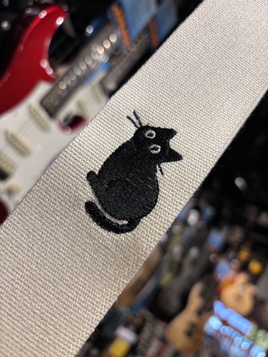 espcustomshop's tweet photo. 【商品情報!】
TENDER STRAP TS-2 AC おすわりねこが入荷しました🐈⬛🐈
おすわりねこ、可愛い‼️
入荷後すぐに売却済となる人気モデル✨✨
気になった方はお早めにです💨💨
¥6,930-(税込)で販売中‼️
#TENDERSTRAP #TENDER #ギター #ベース #楽器 #楽器屋 #梅田 #ネコ #猫 https://t.co/UVUf1IHISz