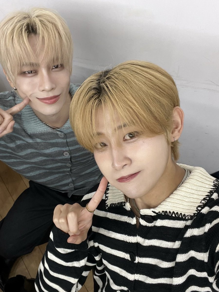 동겸 커플룩👕

#L5ST #로스트 #ロスト 
#SEOGYUM #서겸 #ソギョム 
#DONGGYU #동규 #ドンギュ