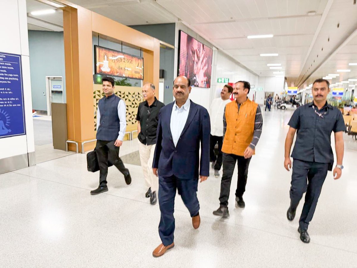 DDNewslive's tweet image. Lok Sabha Speaker Om Birla to Represent India at 68th Commonwealth Parliamentary Conference

Lok Sabha Speaker @ombirlakota will lead India’s delegation at the 68th Commonwealth Parliamentary Conference in Bridgetown, Barbados, from October 5–12.

The delegation includes the…