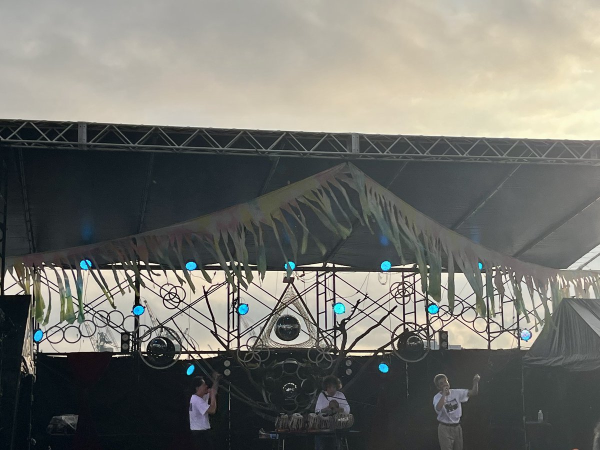 t_240240's tweet photo. MASHUP FESTIVAL kobe @  tottei park

サニーデイ・サービスとU-zhaan×環ROY×鎮座DOPENESSを見ました。

季節も場所もいい感じでした。 https://t.co/HZUiQmUYcS