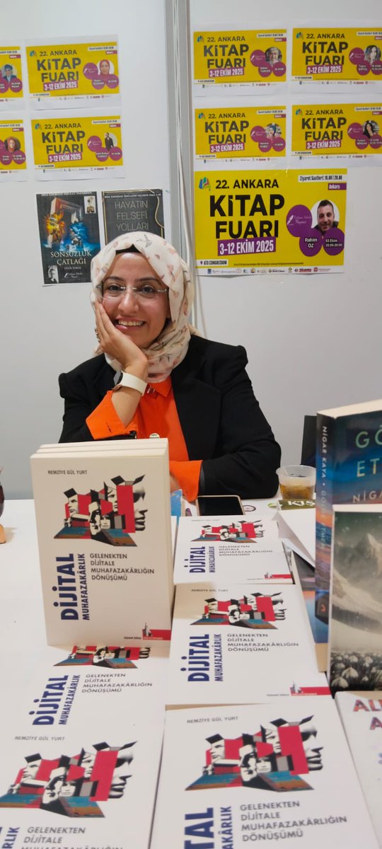 rgulyurt's tweet photo. Dijital Muhafazakârlık 22. Ankara Kitap Fuarında.
Fiziki sınırların önem arz etmediği bir çağda küreselin negatif etkilerinden korunmak için dijital bir fren olmayı teklif etmektedir.
#dijital #insan #aile #toplum https://t.co/3AUj4RAhxZ