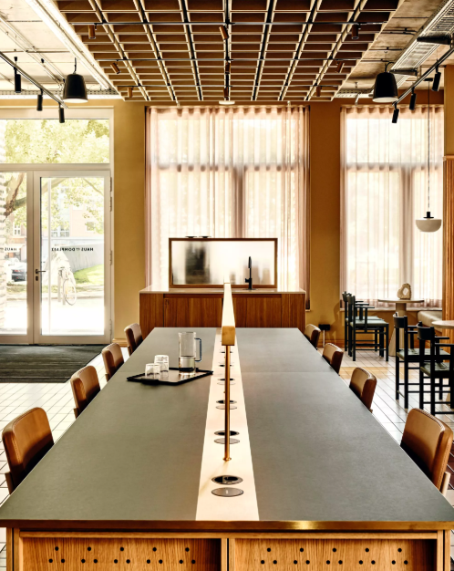 Workthere tweet media