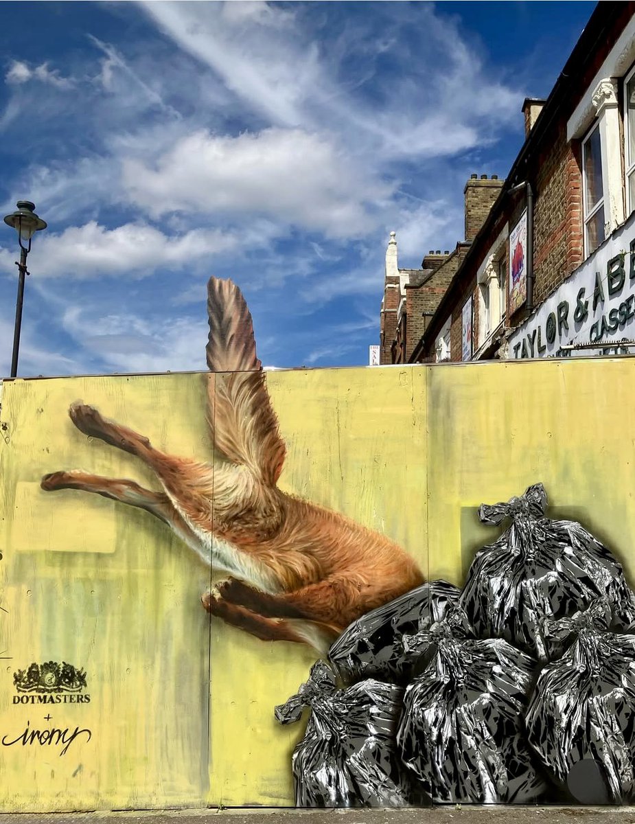 lovestreetart22's tweet photo. 🦊🦊🦊🦊
A great collaboration from a couple of years ago - Dotmasters and Irony in Penge London (Photo by Dotmasters).
#StreetArt #Dotmasters #Irony #London https://t.co/bOJV6FW4VF