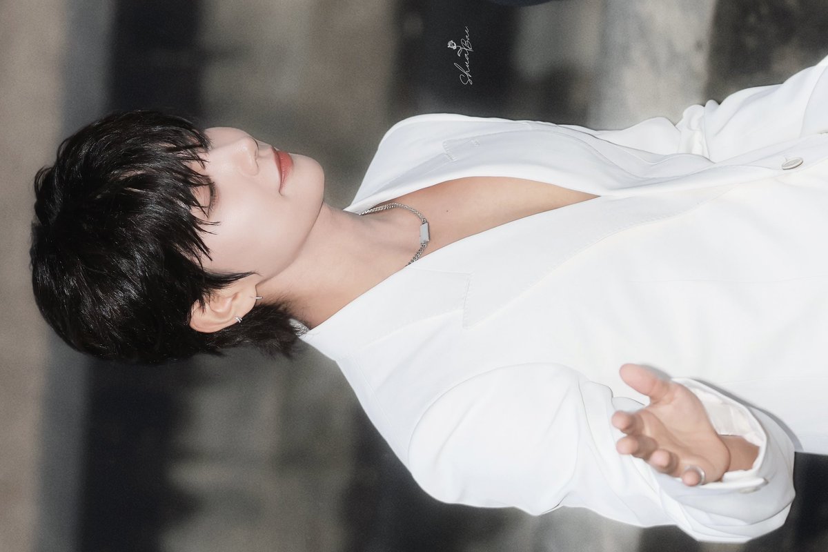 𝟐𝟎𝟐𝟓.𝟏𝟎.𝟎𝟑
𝑮𝑰𝑽𝑬𝑵𝑪𝑯𝒀 𝑷𝑭𝑾 🇫🇷

🖤🤍

#SEVENTEEN #세븐틴 #JOSHUA #조슈아 #ジョシュア #JOSHUAxGIVENCHY
#GivenchySS26 #ParisFashionWeek