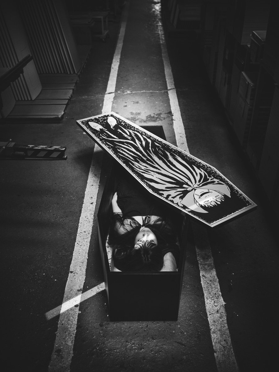 伊勢丹で双一の棺桶見て「入りたい！」と思われた皆様

入れることになりました！

私の出勤時間限定にはなってしまいますが

あんな写真もこんな写真も撮れます！
それだけじゃなく
「人生が変わる」と話題の入棺体験も一緒に！

人によっては「バンジージャンプなみ」と言われる体験を是非！！！