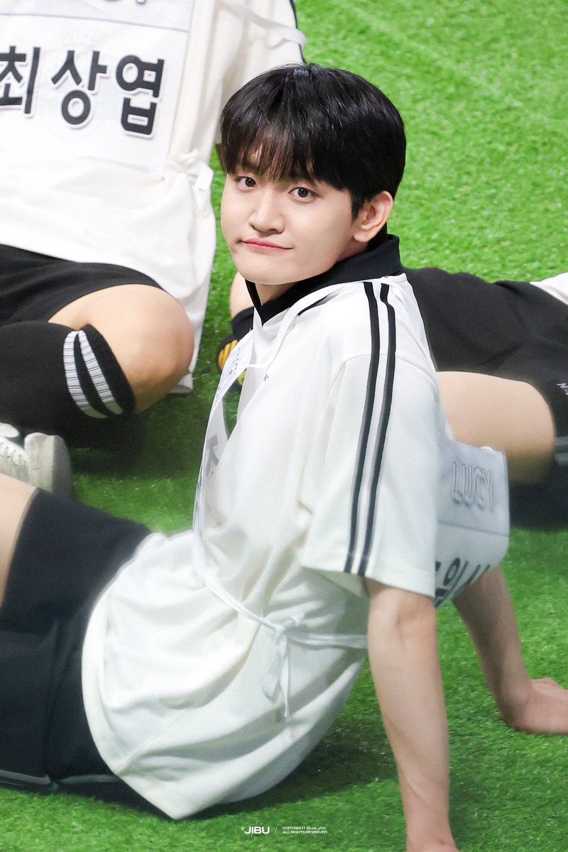 luck_y58's tweet photo. 250825 아육대 #조원상

약간 첫사랑 재질//♡ https://t.co/h9cL7beOFE